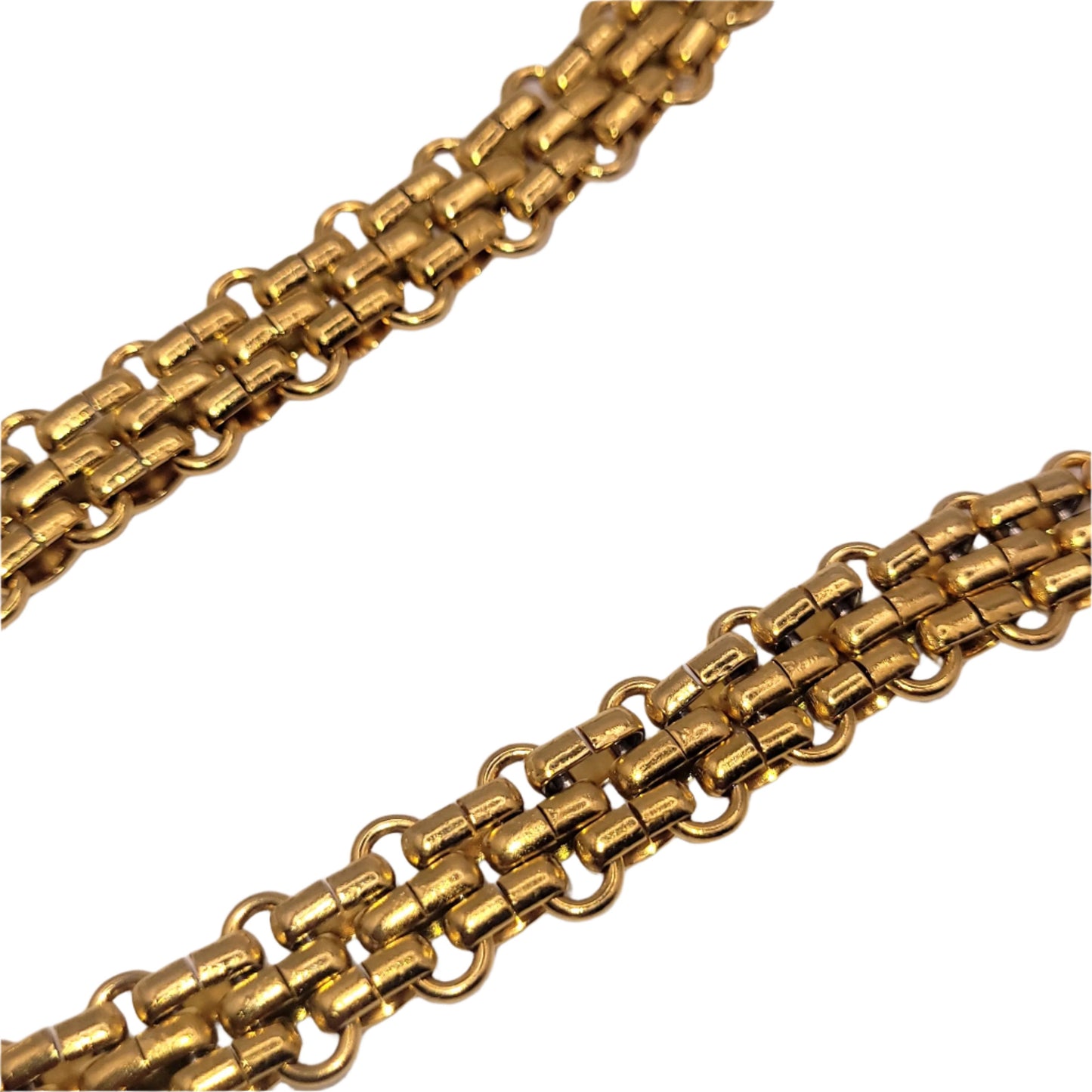 18 kt plated Buckle Design Chain Necklace